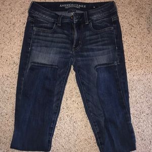 AMERICAN EAGLE SKINNY JEANS